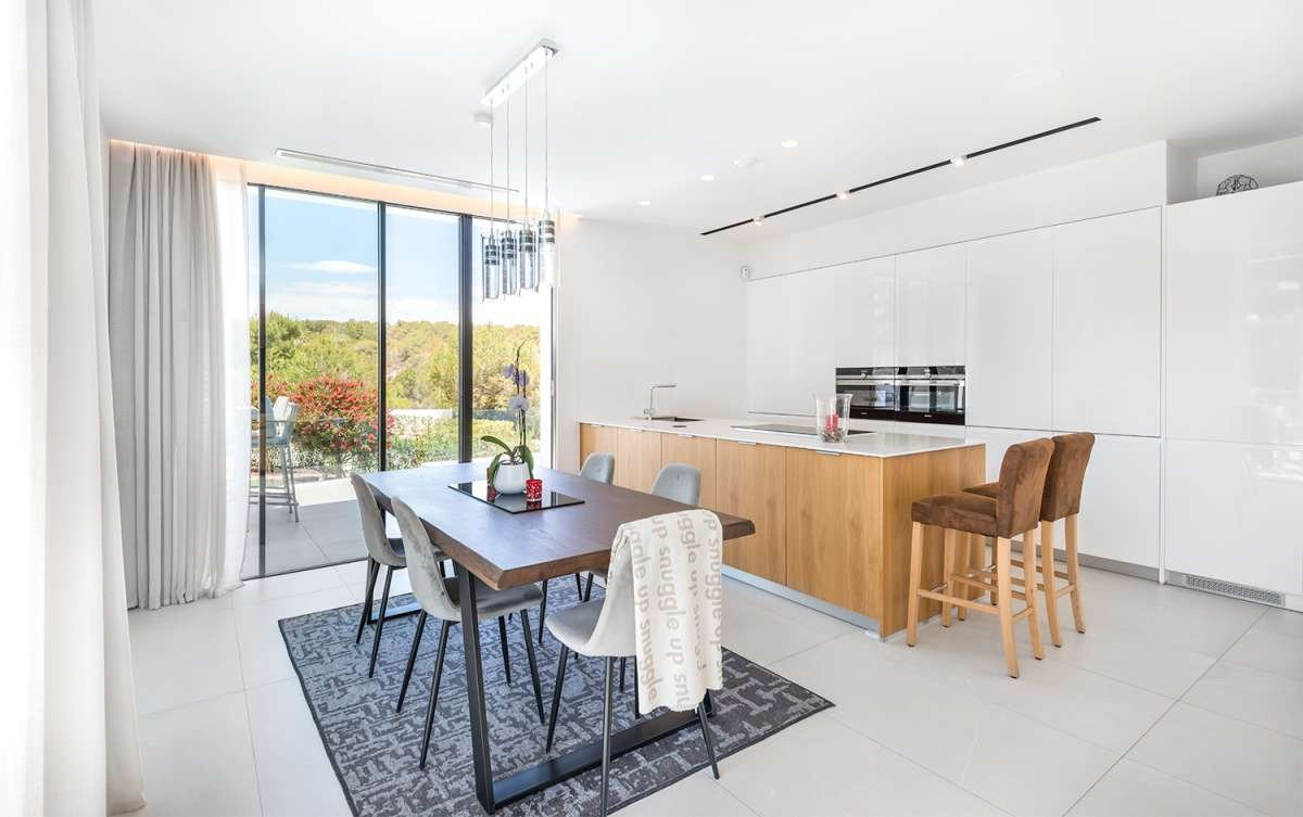 Villa in Urbanizacion los Balcones - Image 3