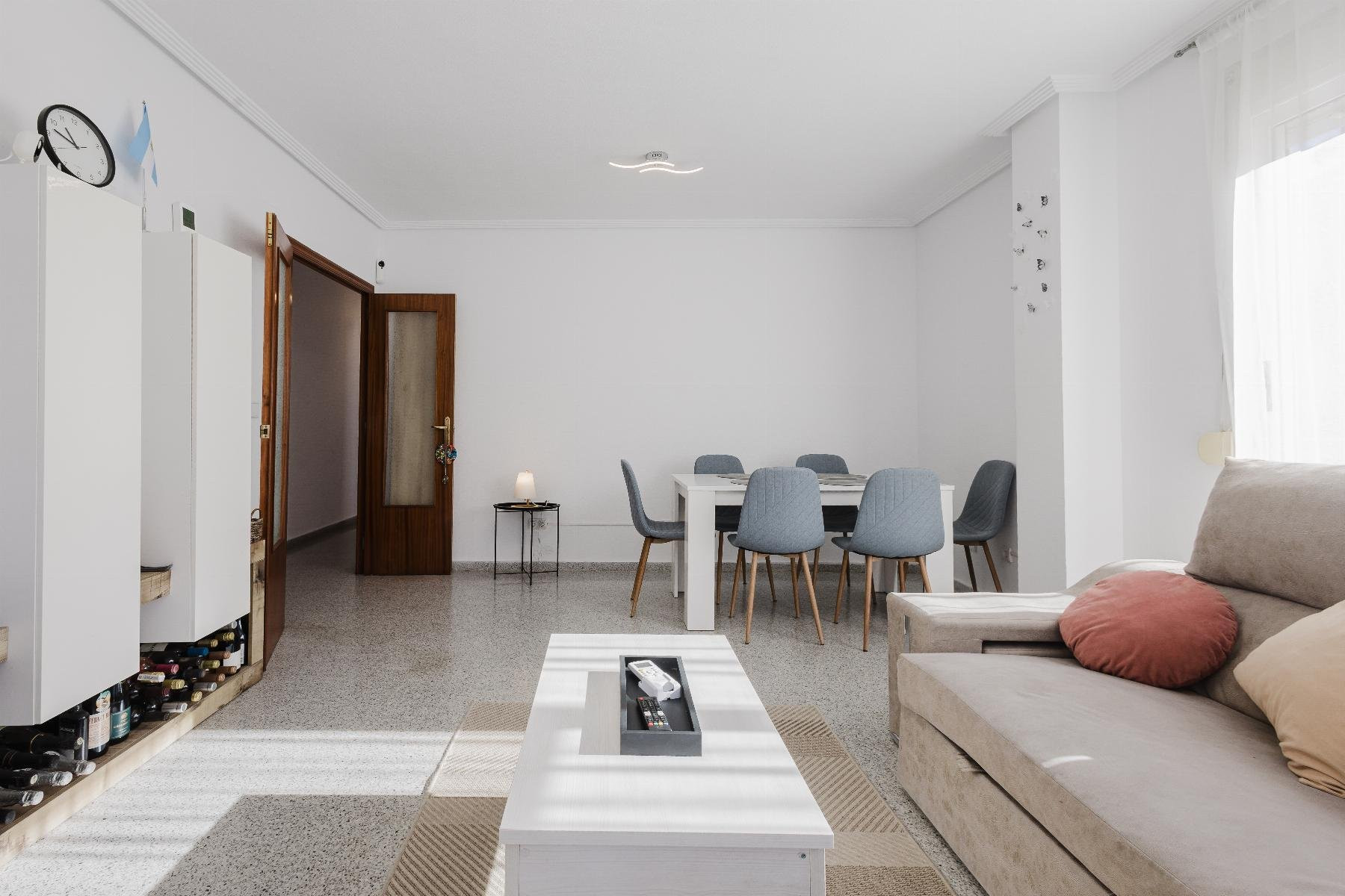 Apartment in San Miguel de Salinas - Image 4