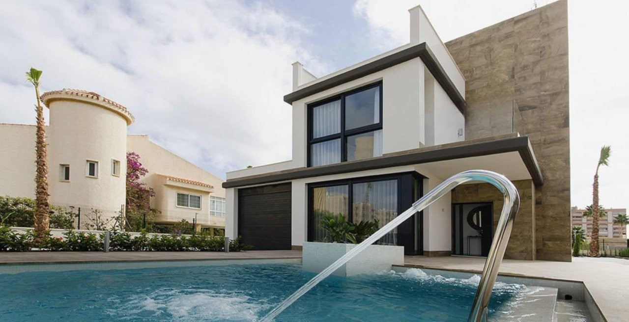 House in Dehesa de Campoamor - view 1