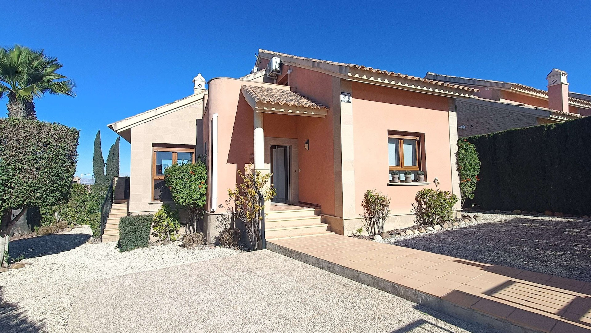 Villa in Algorfa - view 1