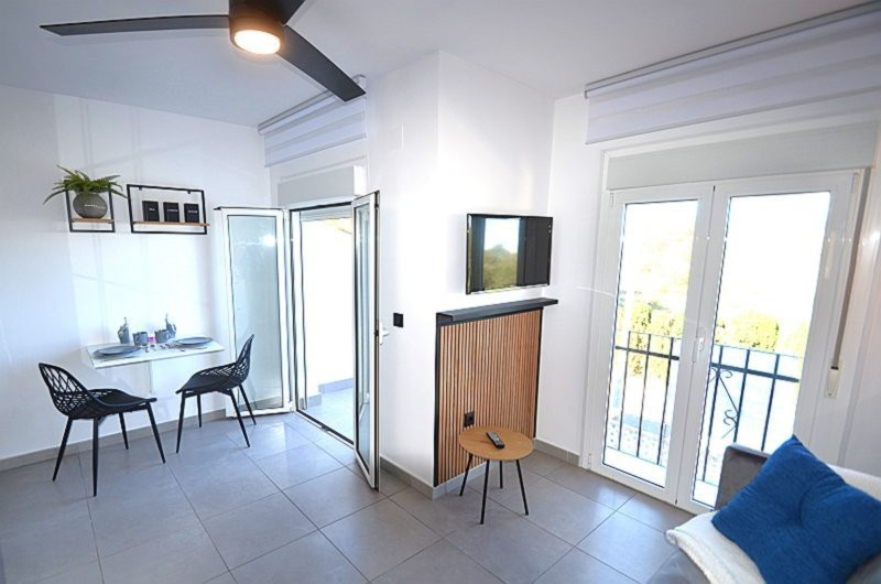 Apartment in San Miguel de Salinas - Image 2