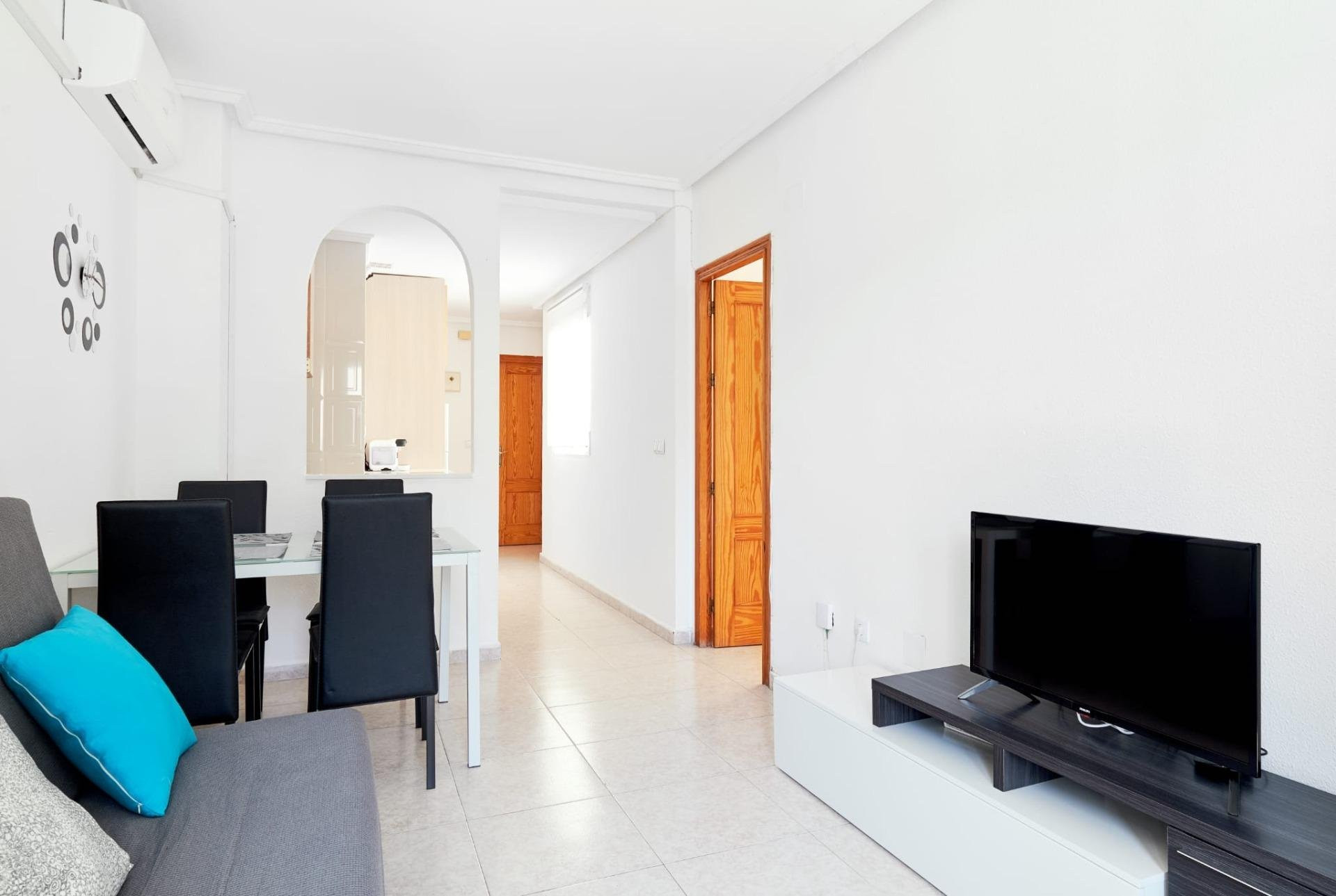 Apartment in Torrevieja - Image 3