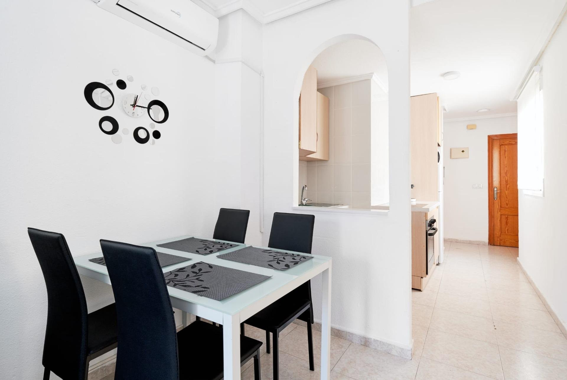 Apartment in Torrevieja - Image 4