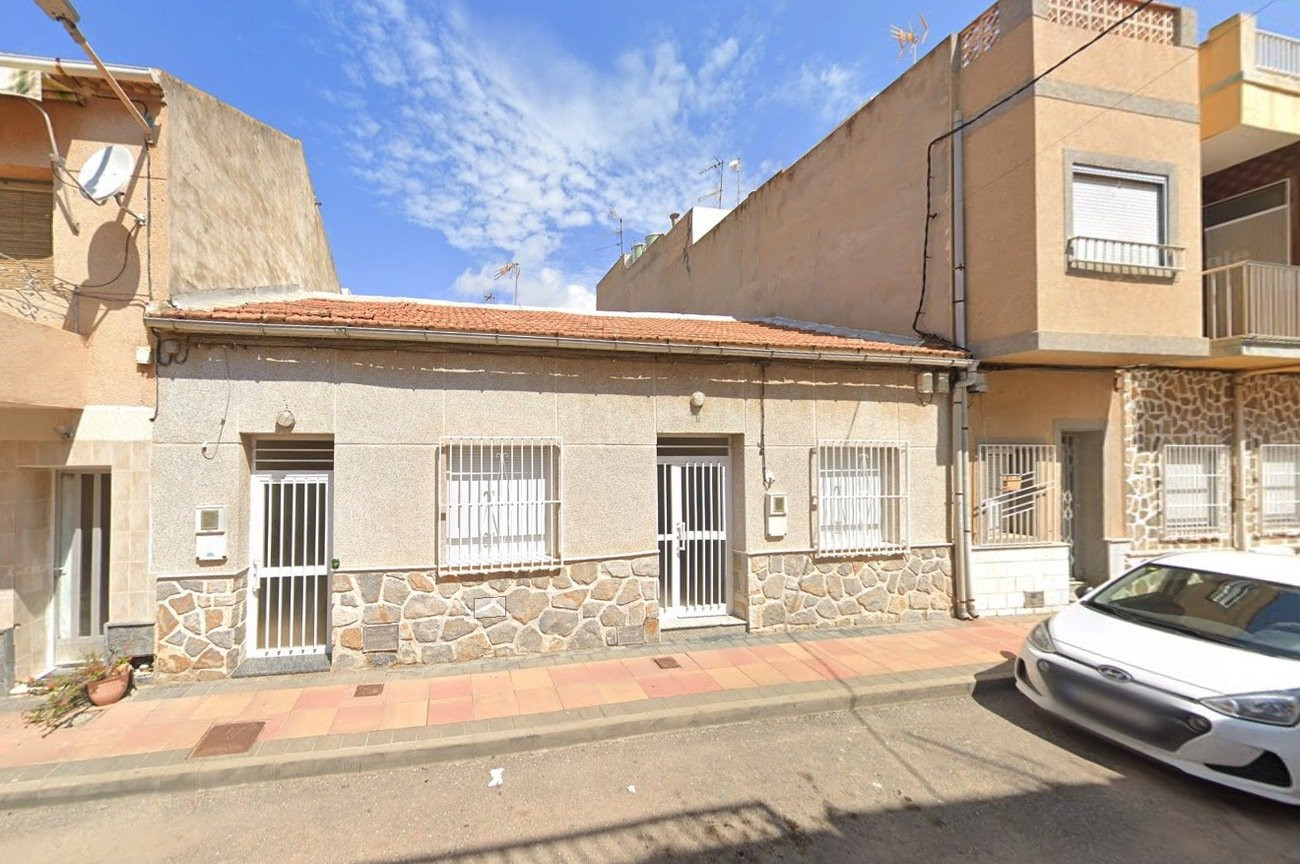 House in Los Alcazares - view 1