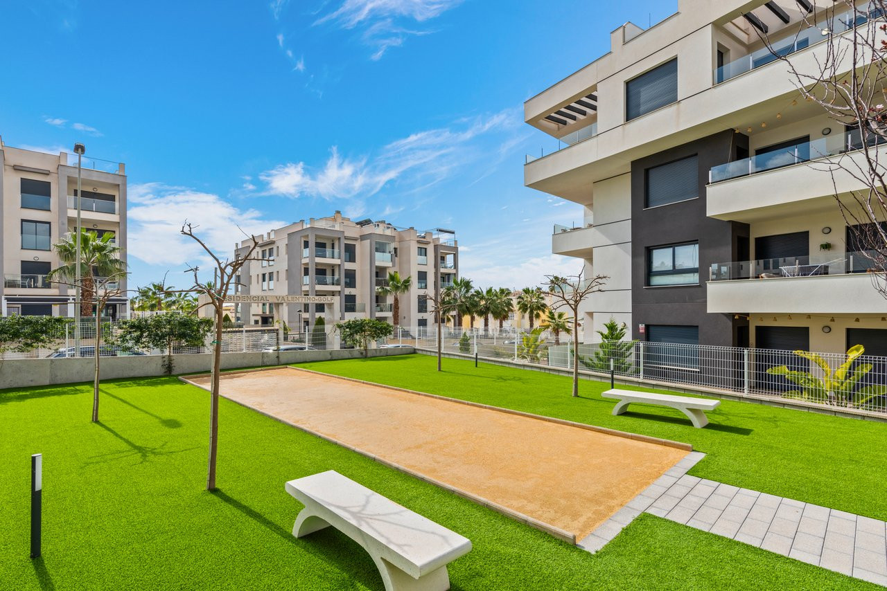 Apartment in Villamartin - Image 4