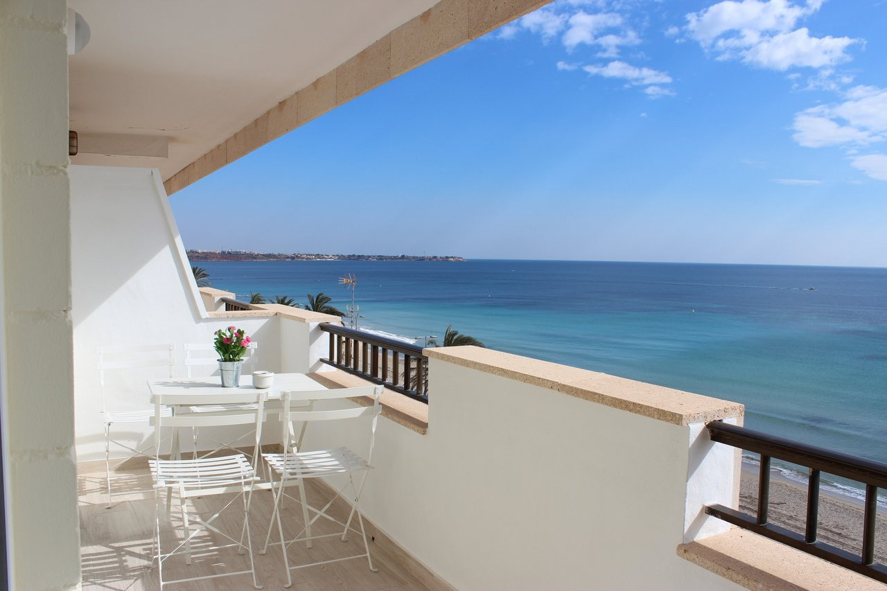 Apartment in Mil Palmeras - view 1