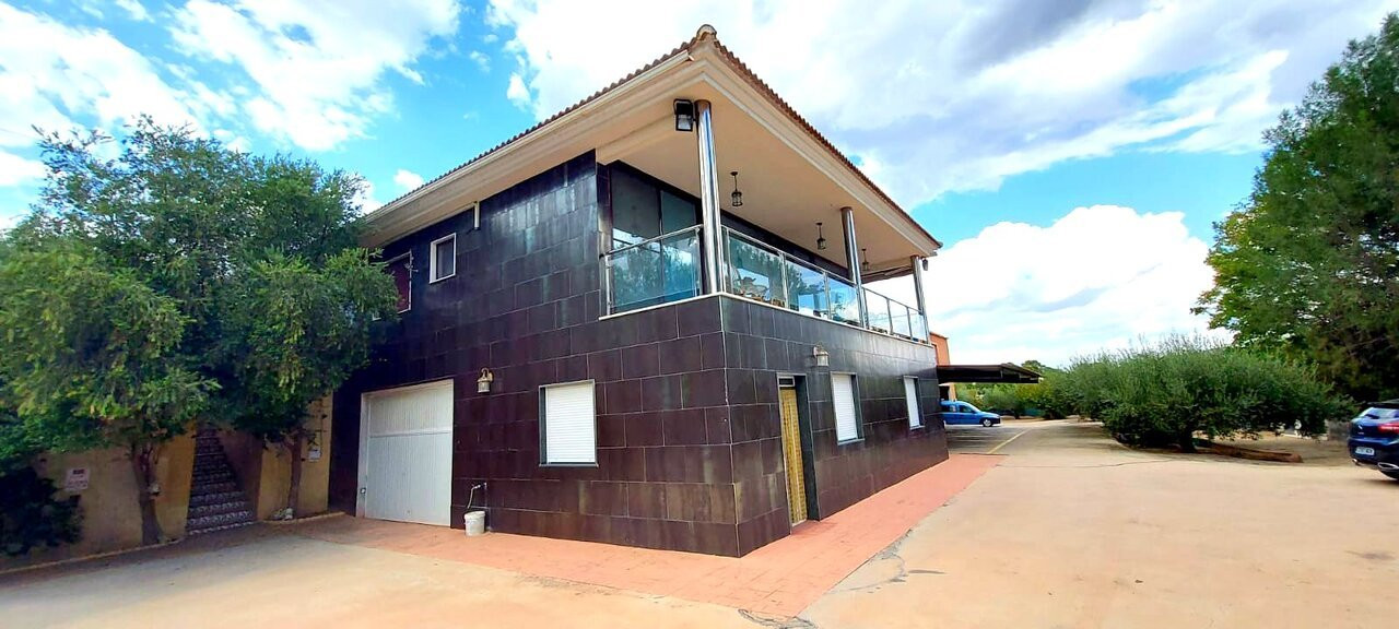 Villa in Calasparra - view 1