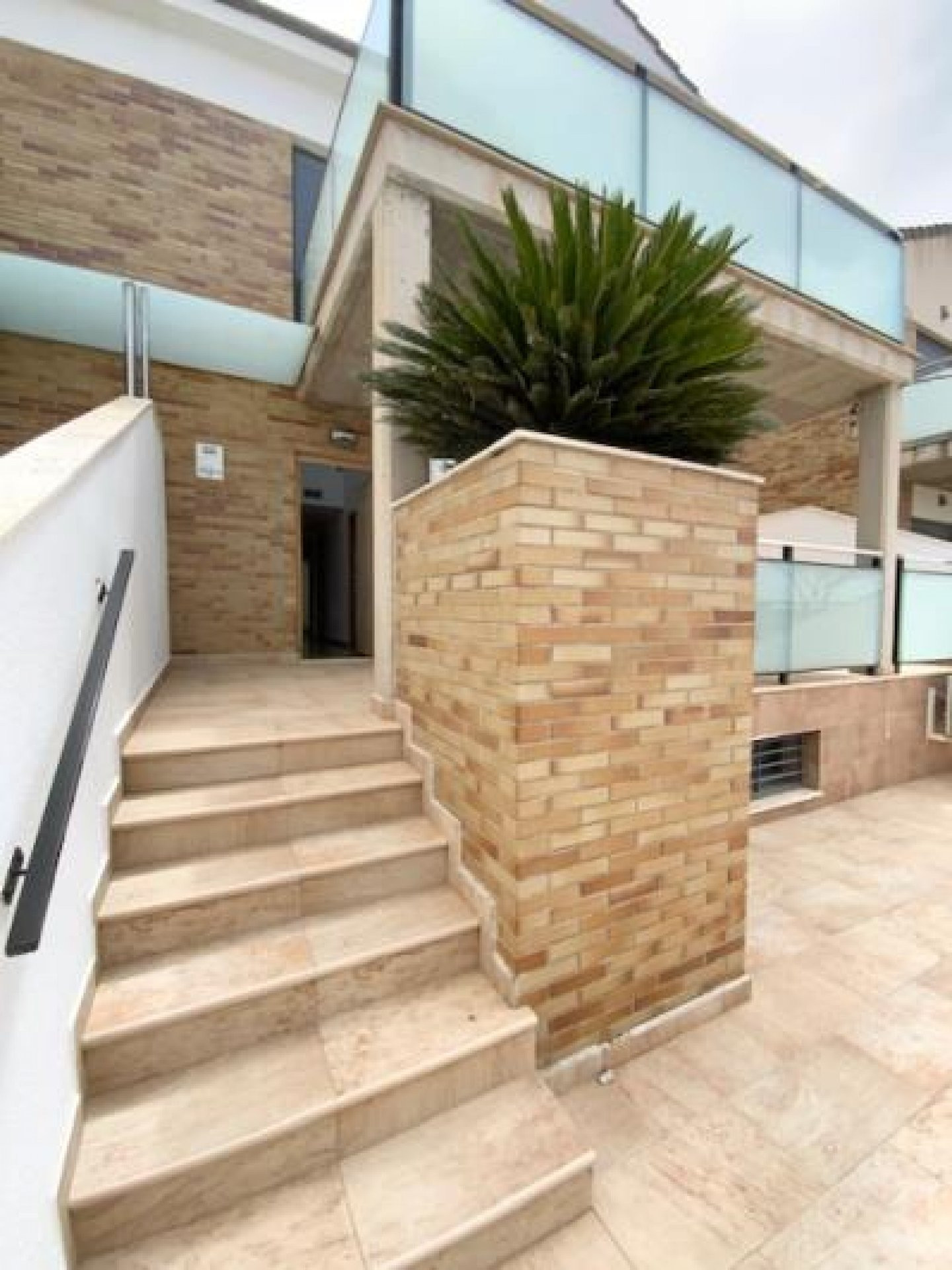 Villa in Roldan - view 1