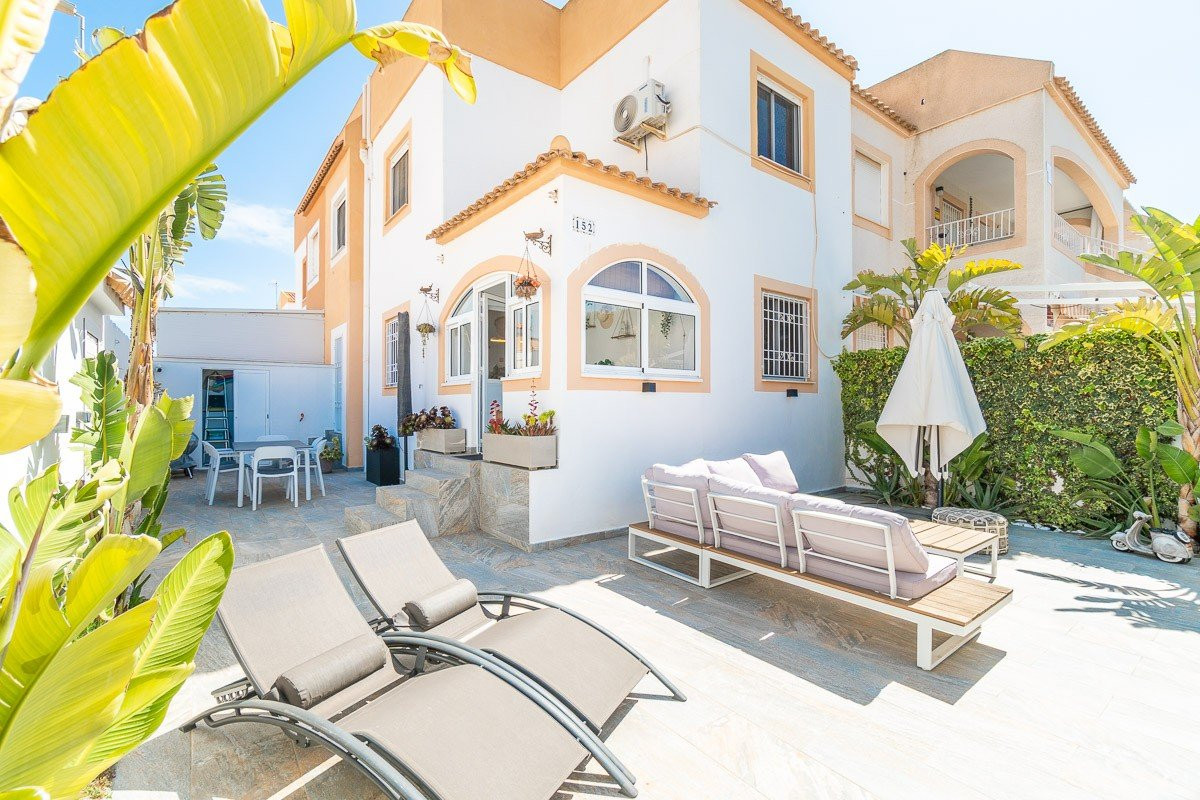 House in Torrevieja - view 1