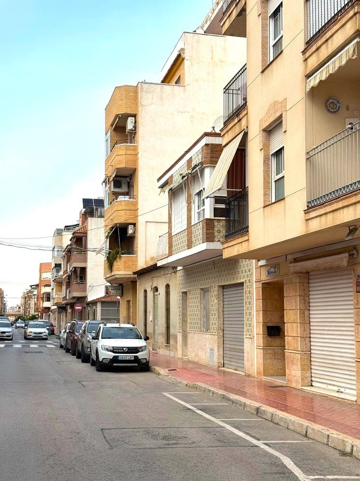 Apartment in Guardamar del Segura - view 1