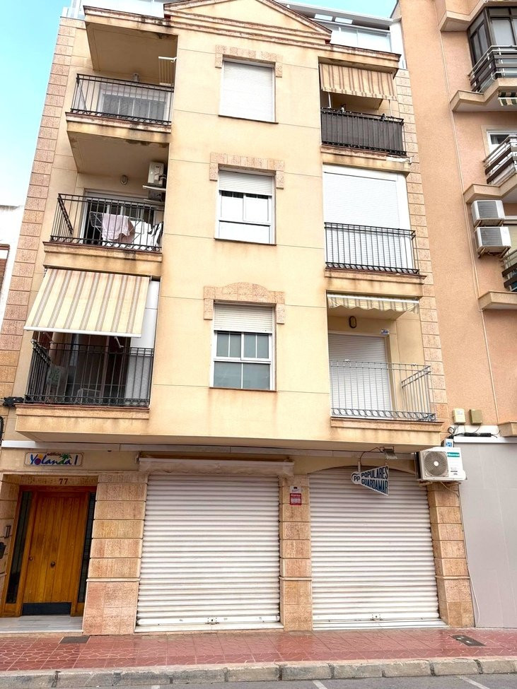 Apartment in Guardamar del Segura - Image 2