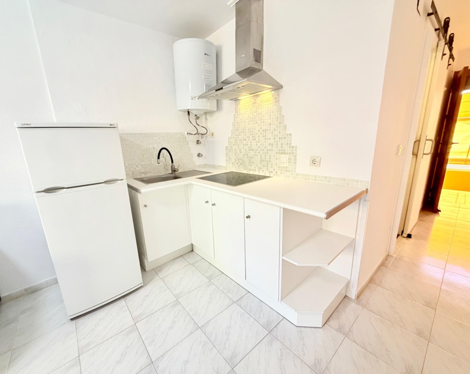 Apartment in Torrelamata - Image 3