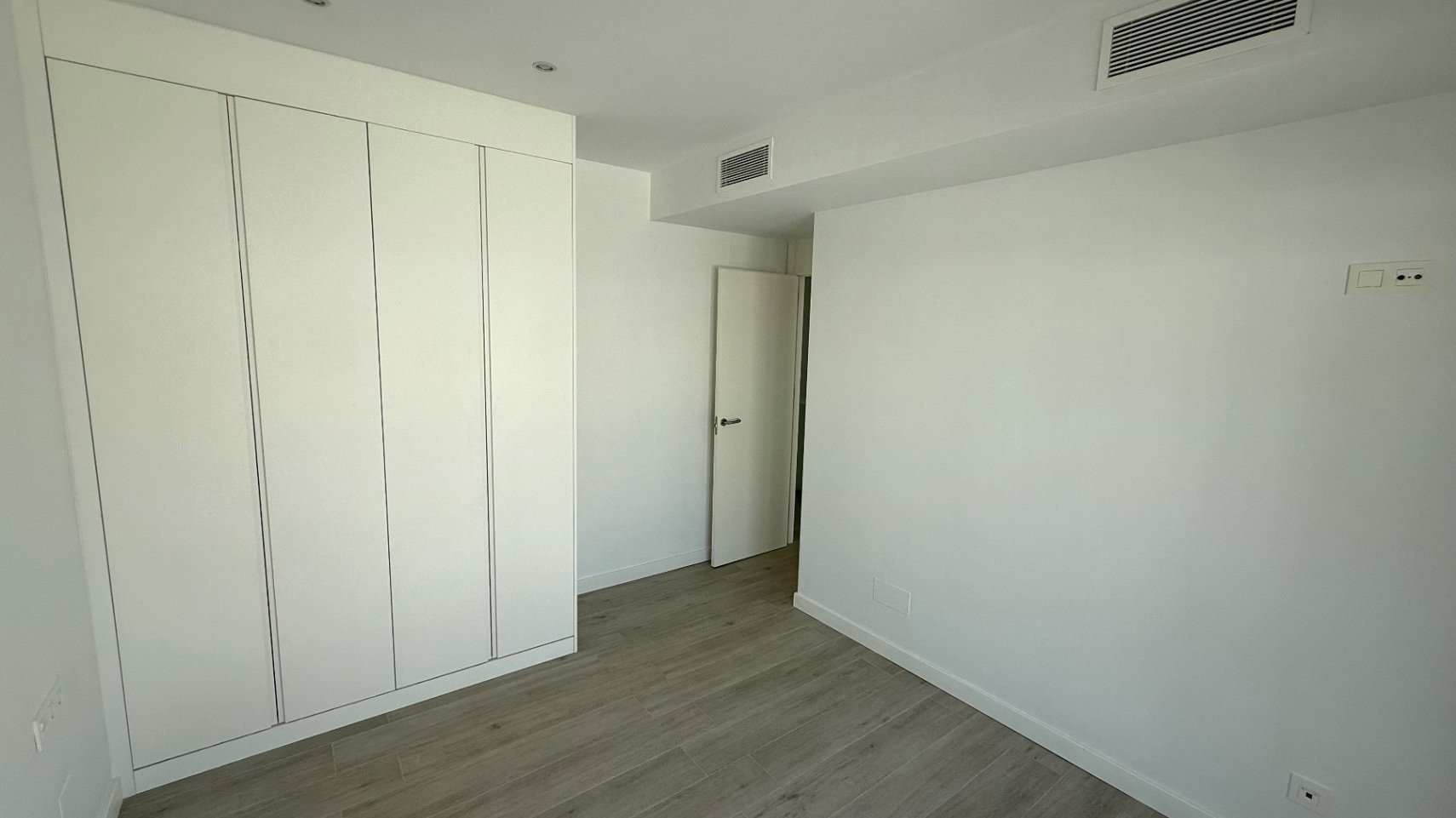 House in Villamartin - Image 4