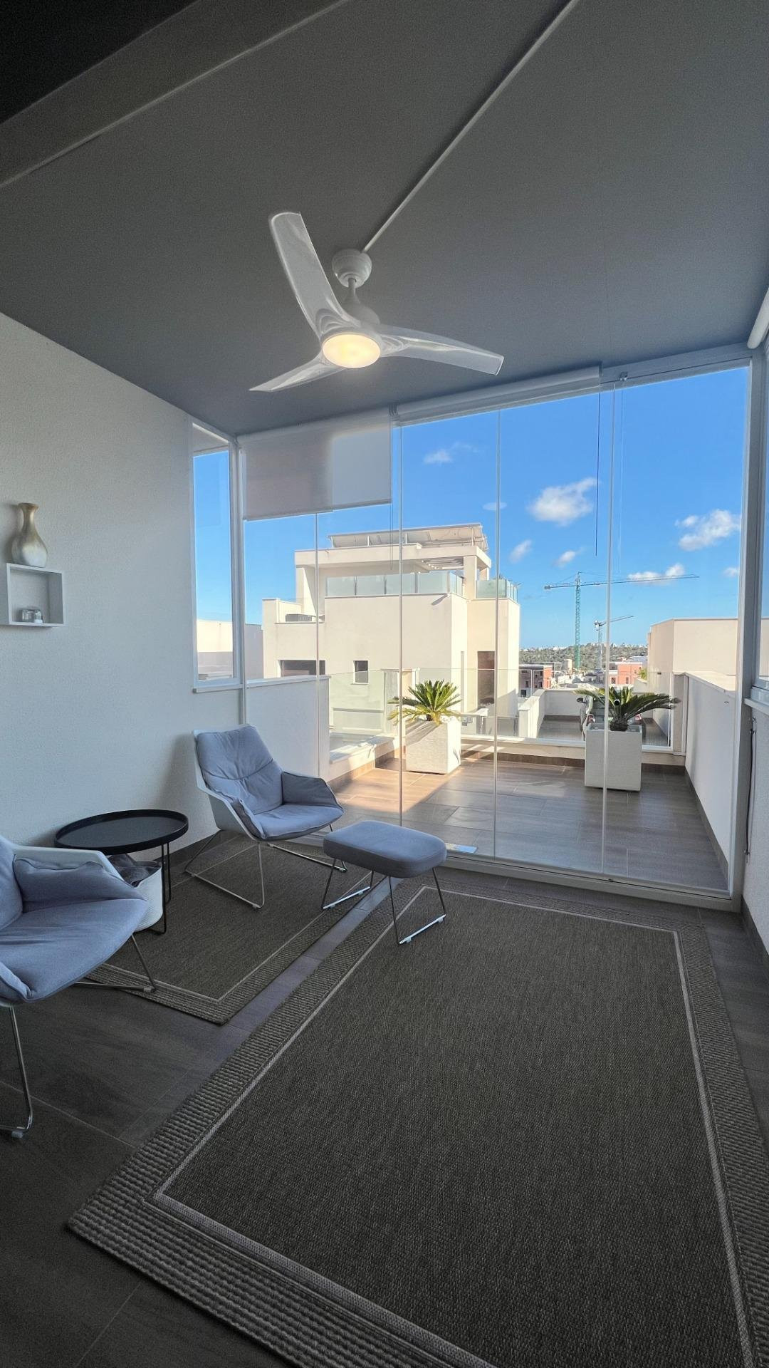 Apartment in San Miguel de Salinas - Image 3