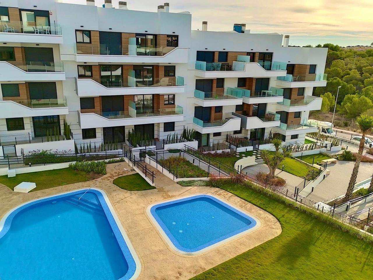 Apartment in Villamartin - view 1