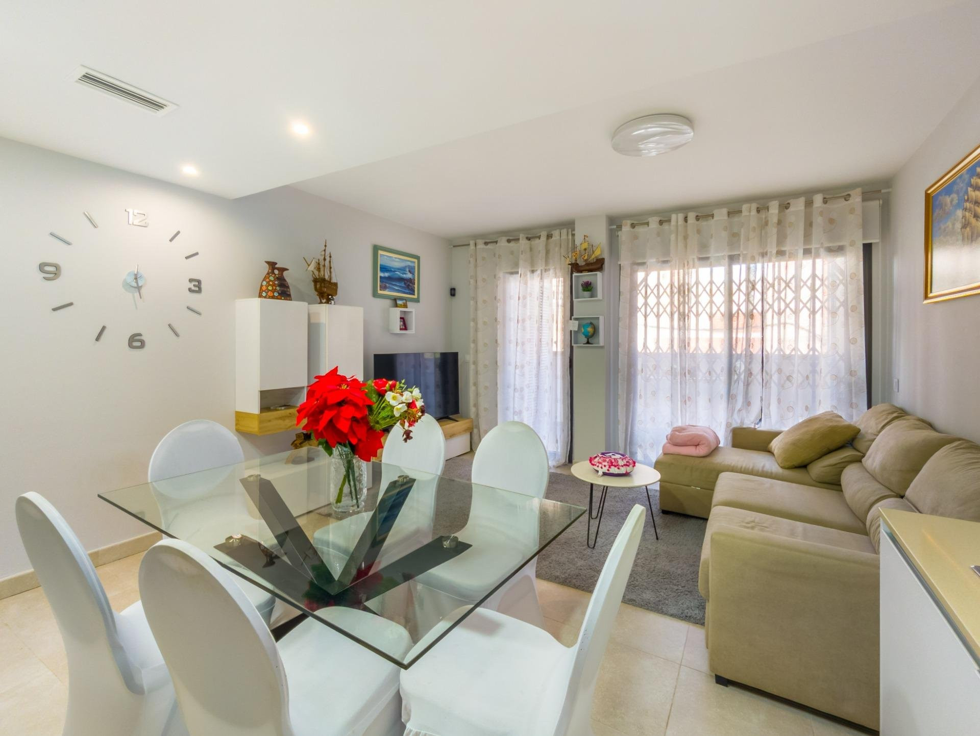 Apartment in Torrevieja - Image 4