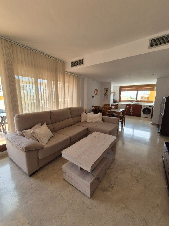 Apartment in Villamartin - Image 2
