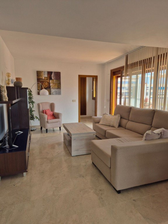 Apartment in Villamartin - Image 3