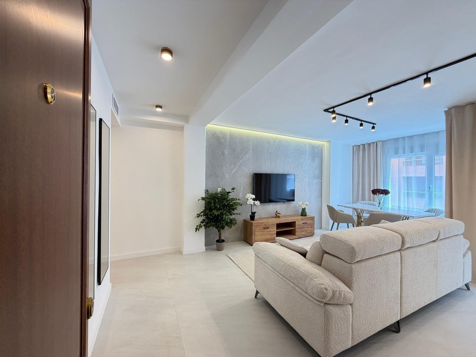 Apartment in Torrevieja - Image 2