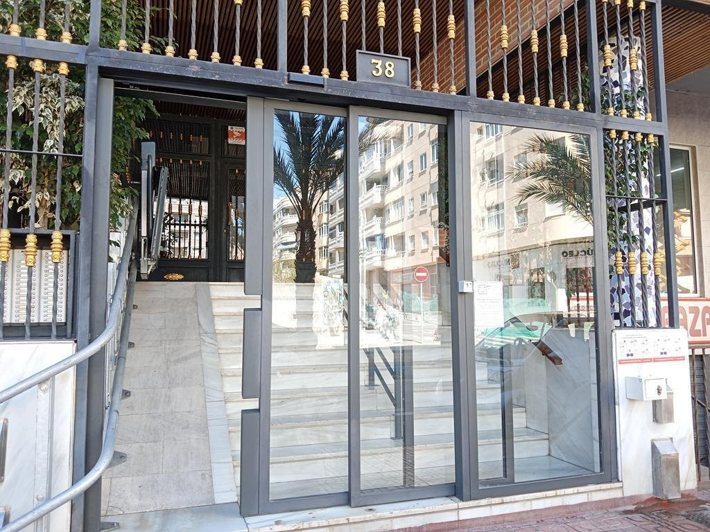 Apartment in Torrevieja - Image 2