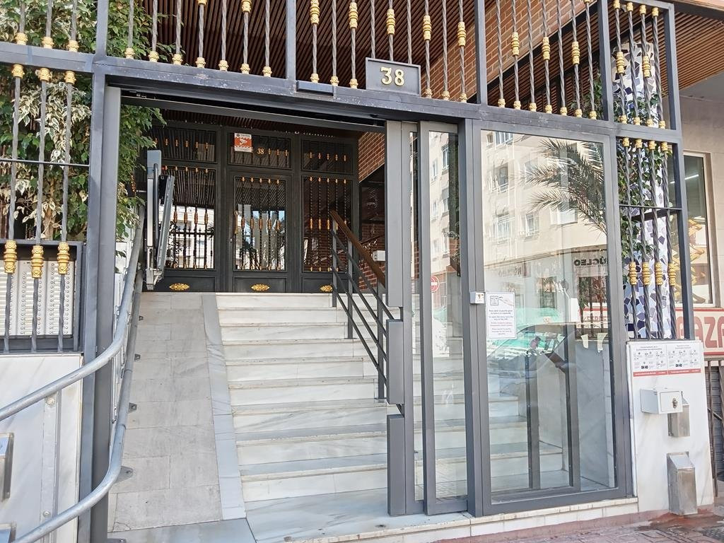 Apartment in Torrevieja - Image 3