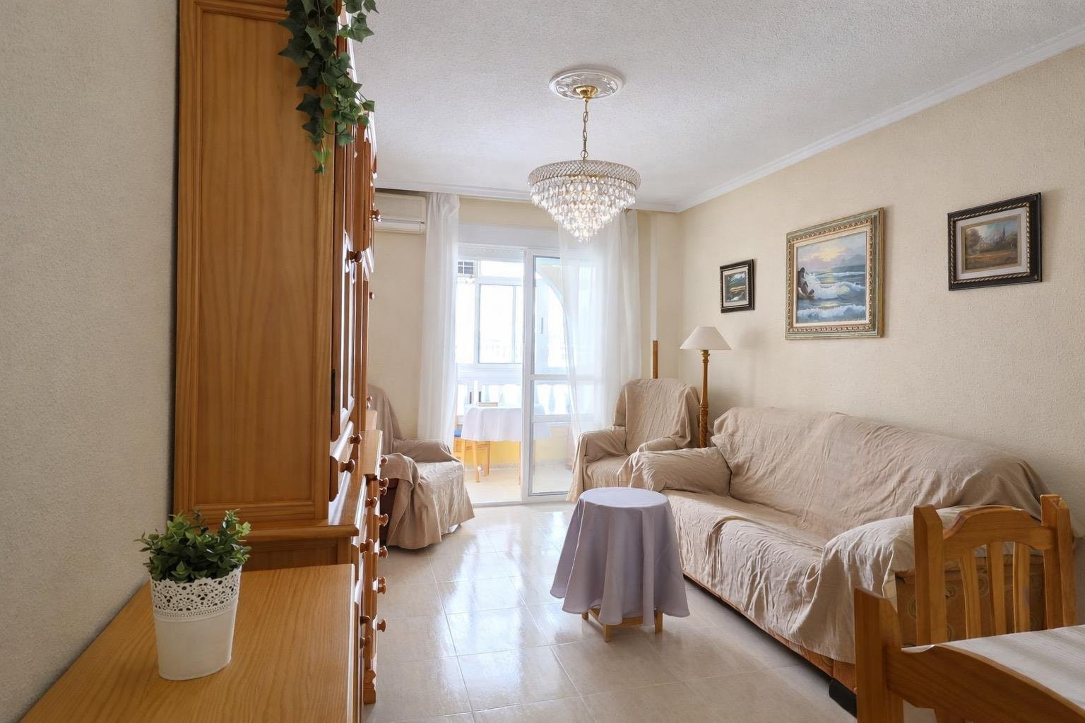 Apartment in Torrevieja - Image 2