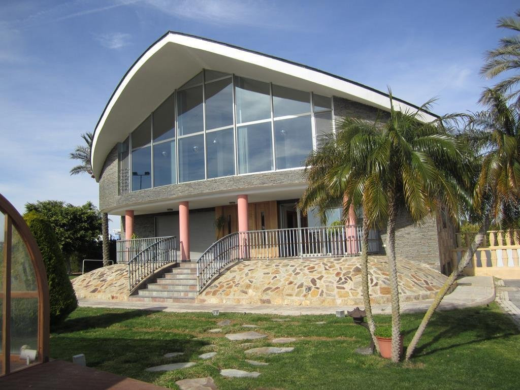 Villa in Los Montesinos - view 1