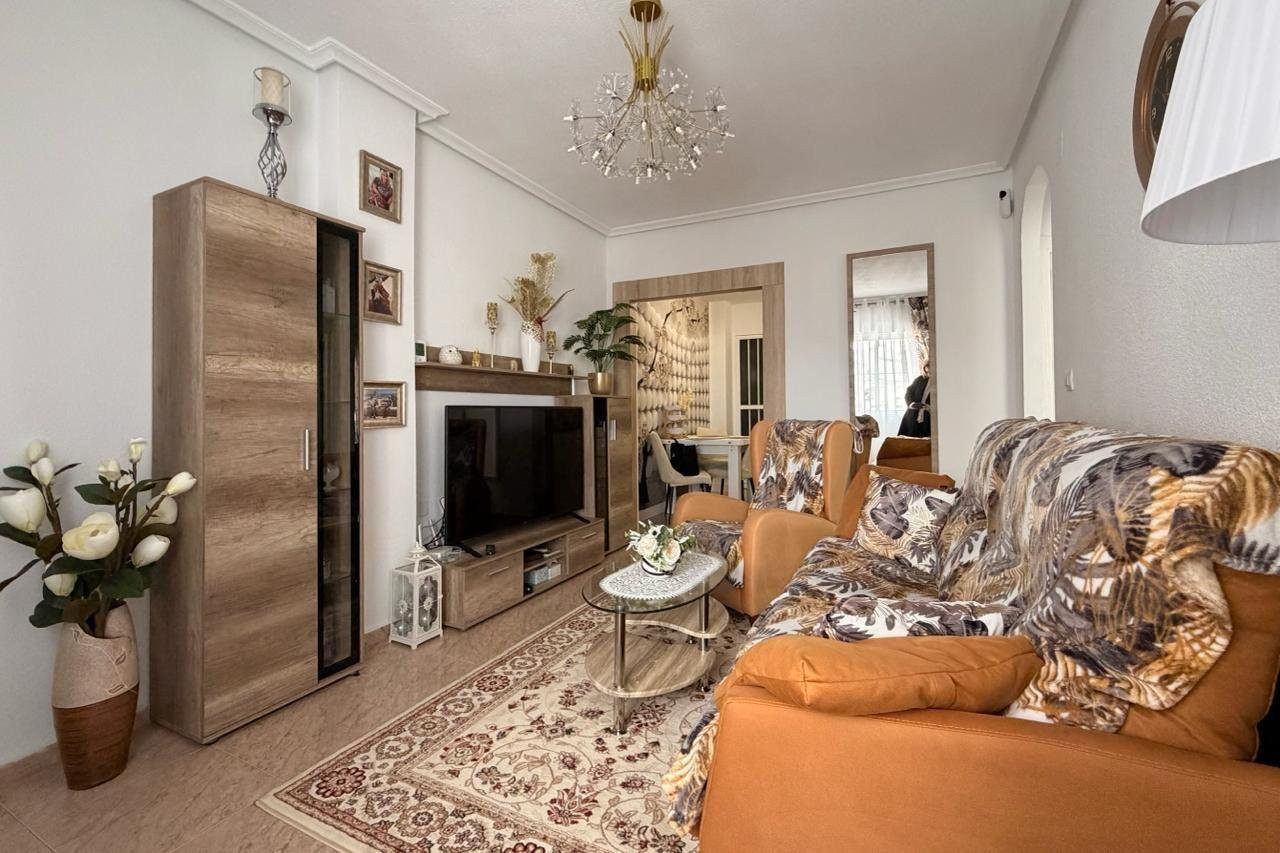 Apartment in Torrevieja - Image 3