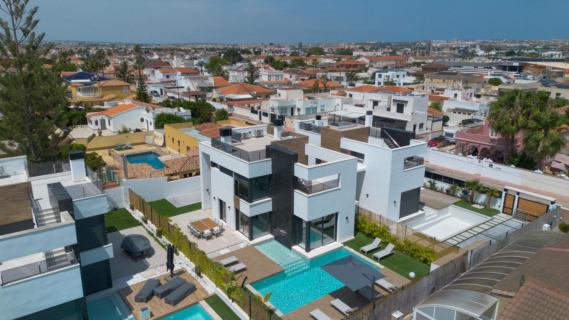 Villa in Torrevieja - Image 3
