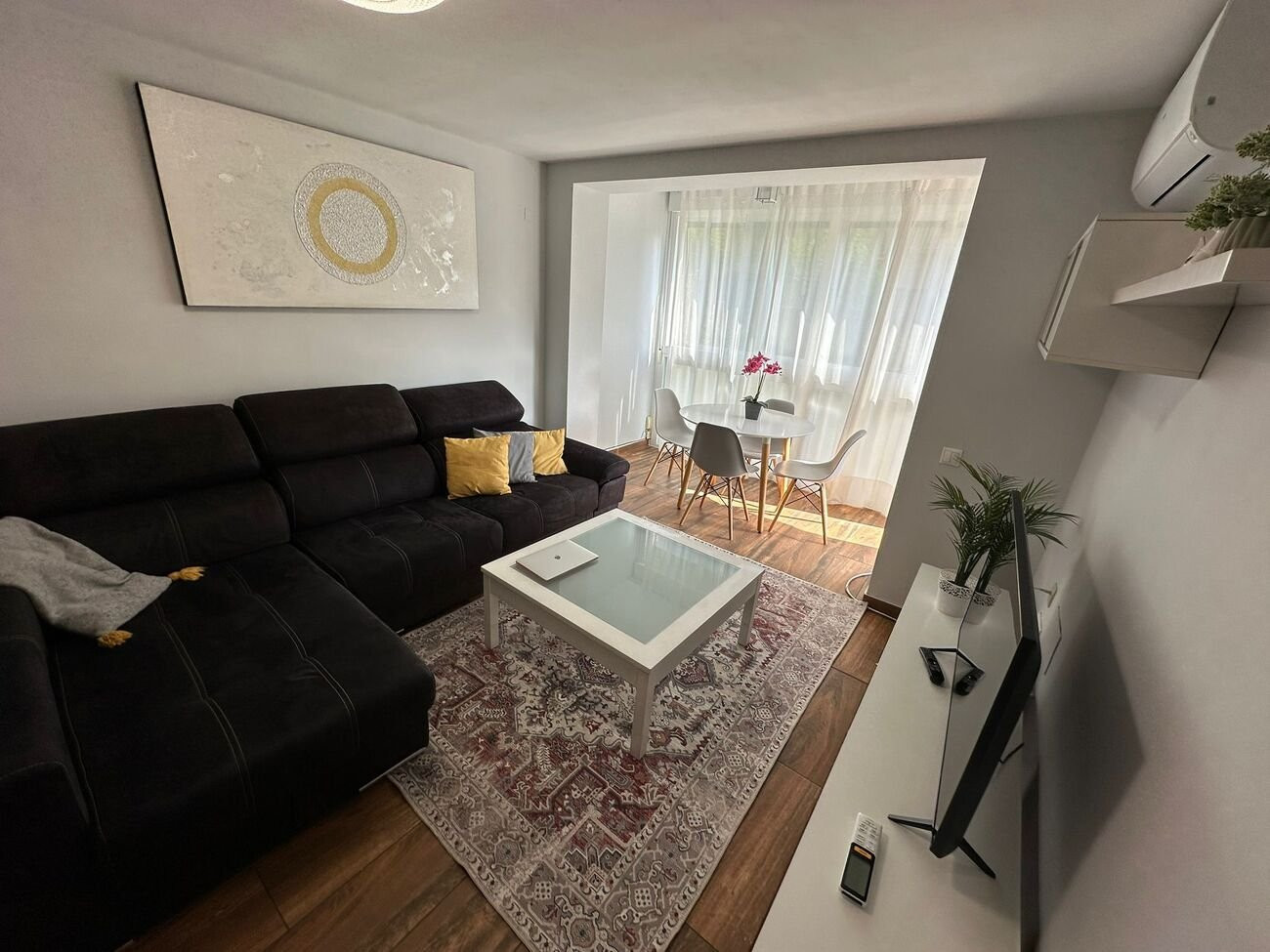 Apartment in Alicante - Image 2