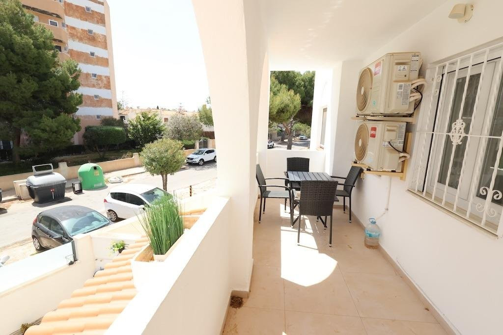 House in La Zenia - Image 3