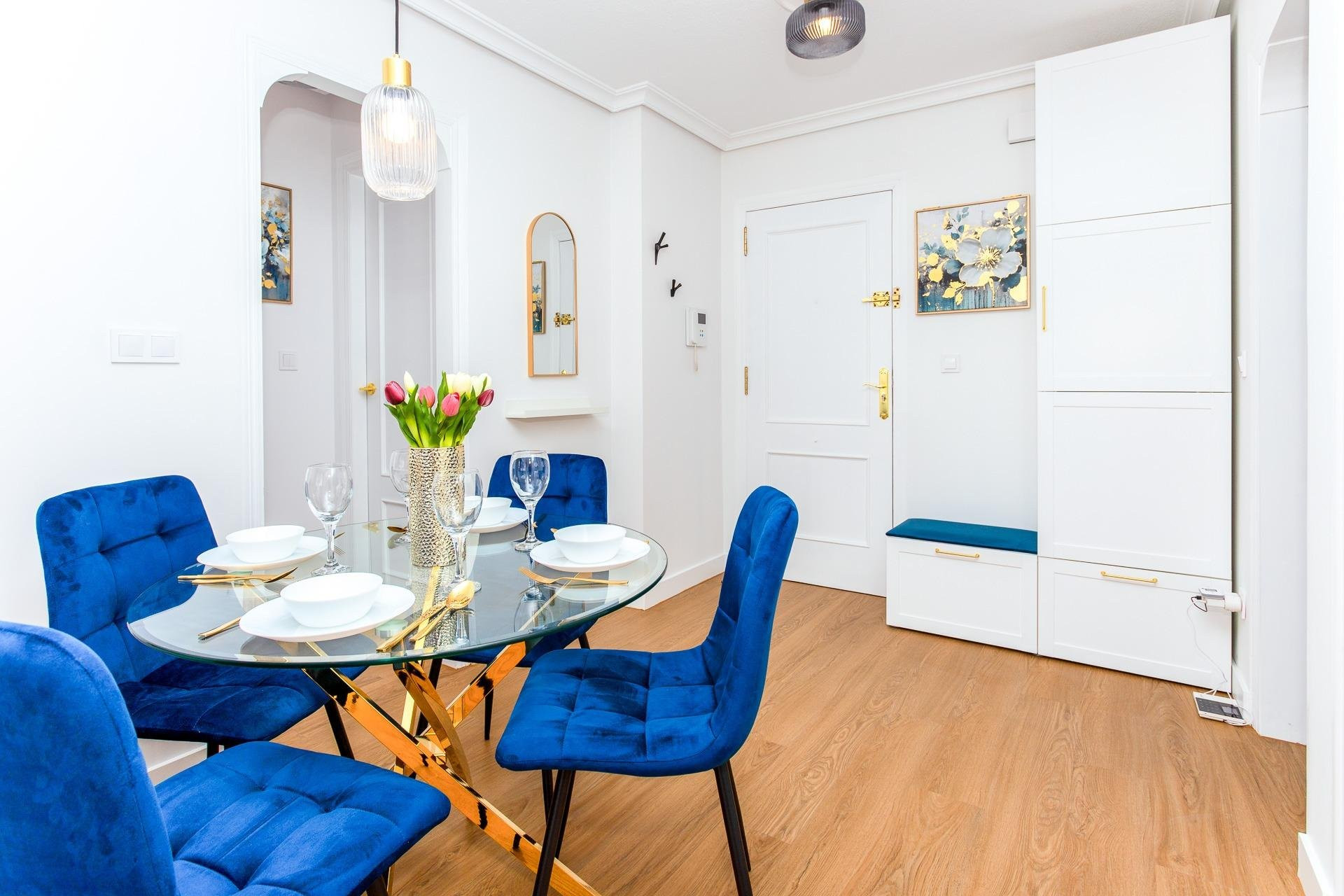 Apartment in Torrevieja - Image 2