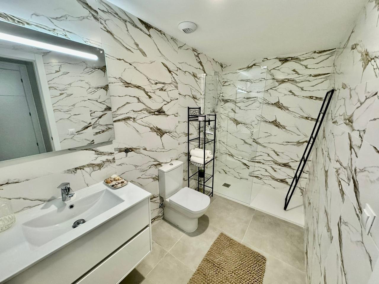 Apartment in Dehesa de Campoamor - Image 2