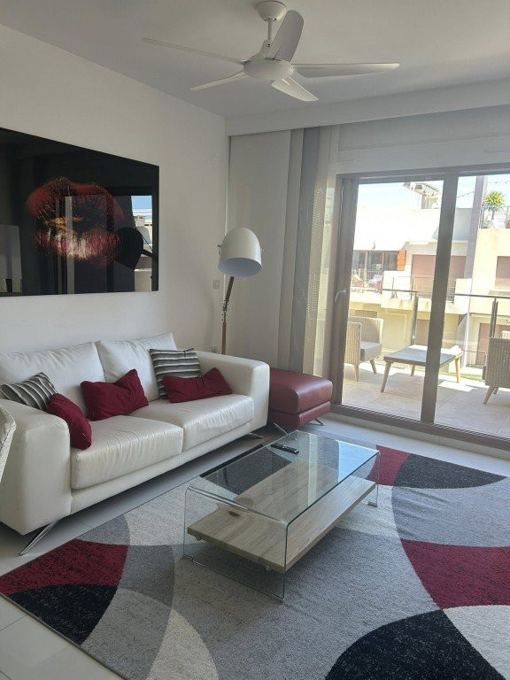 Apartment in Torre de la Horadada - Image 4