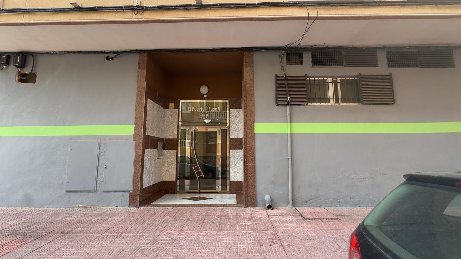 Apartment in Torrevieja - Image 2