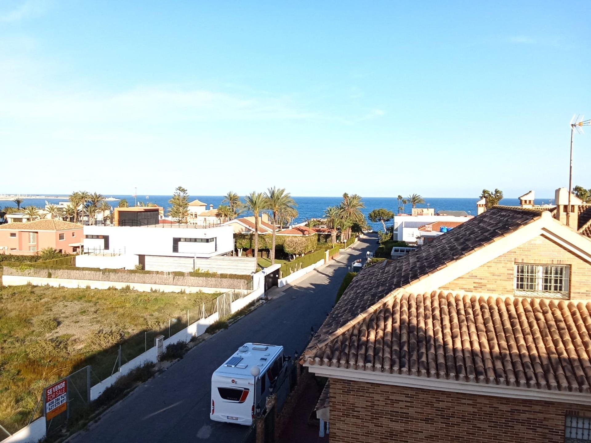 Apartment in Torrevieja - Image 3