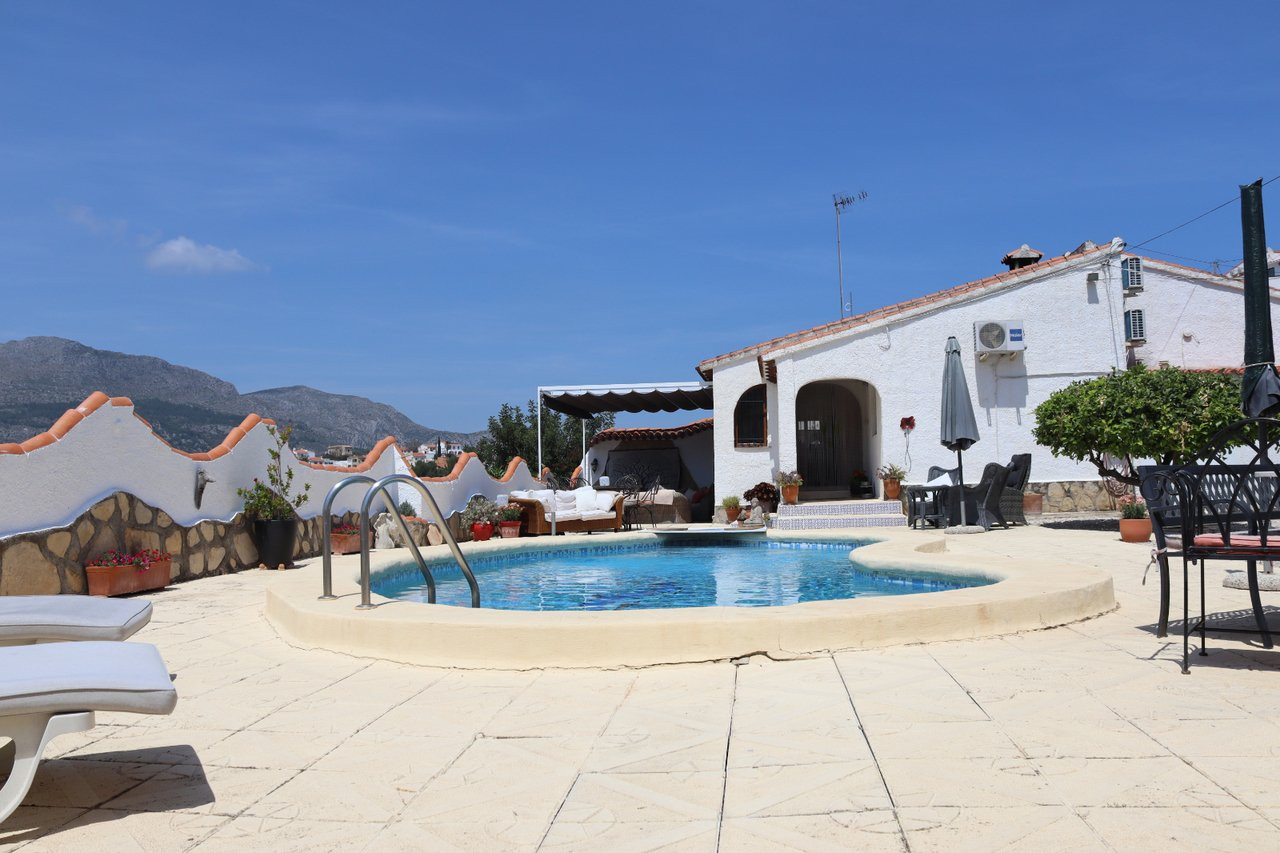 Villa in Parcent - view 1