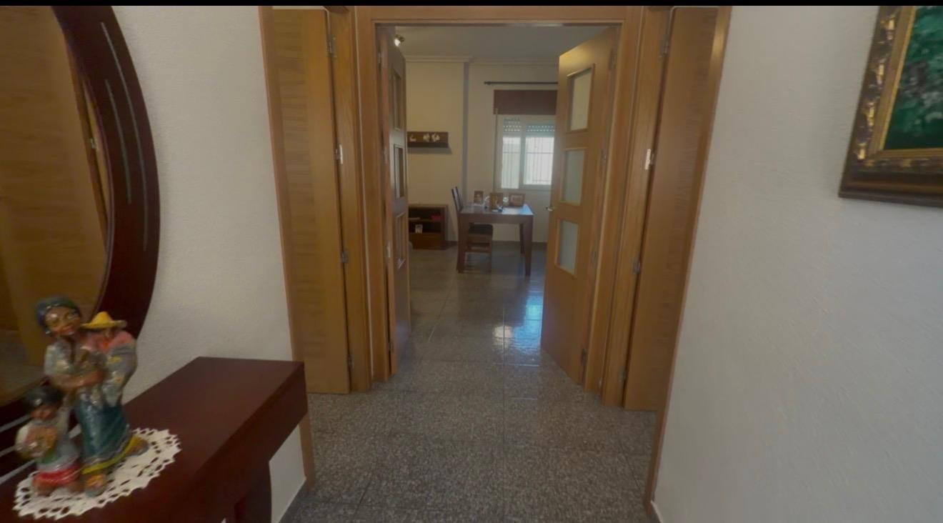 House in Los Alcazares - view 1