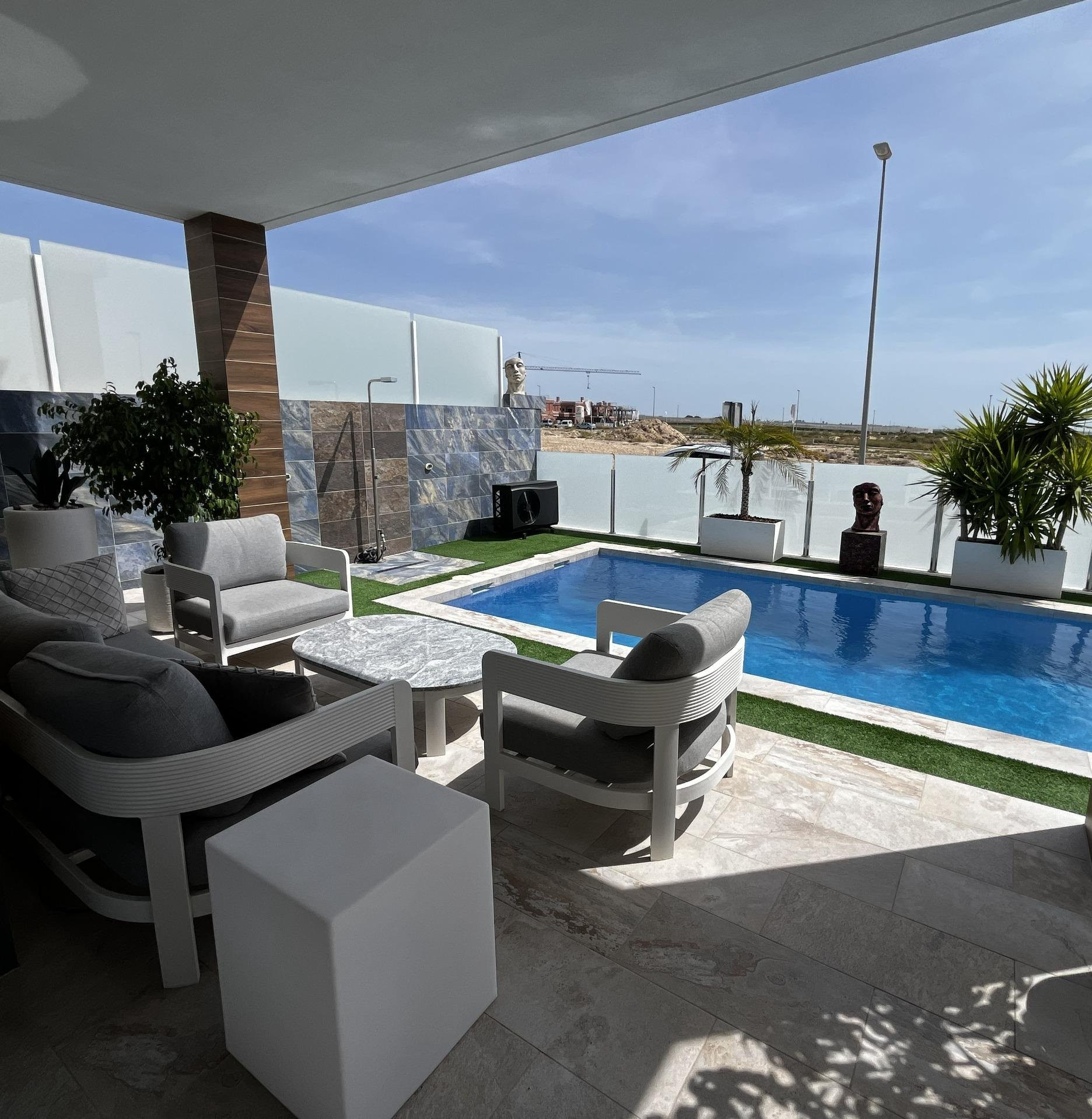 House in Algorfa - view 1