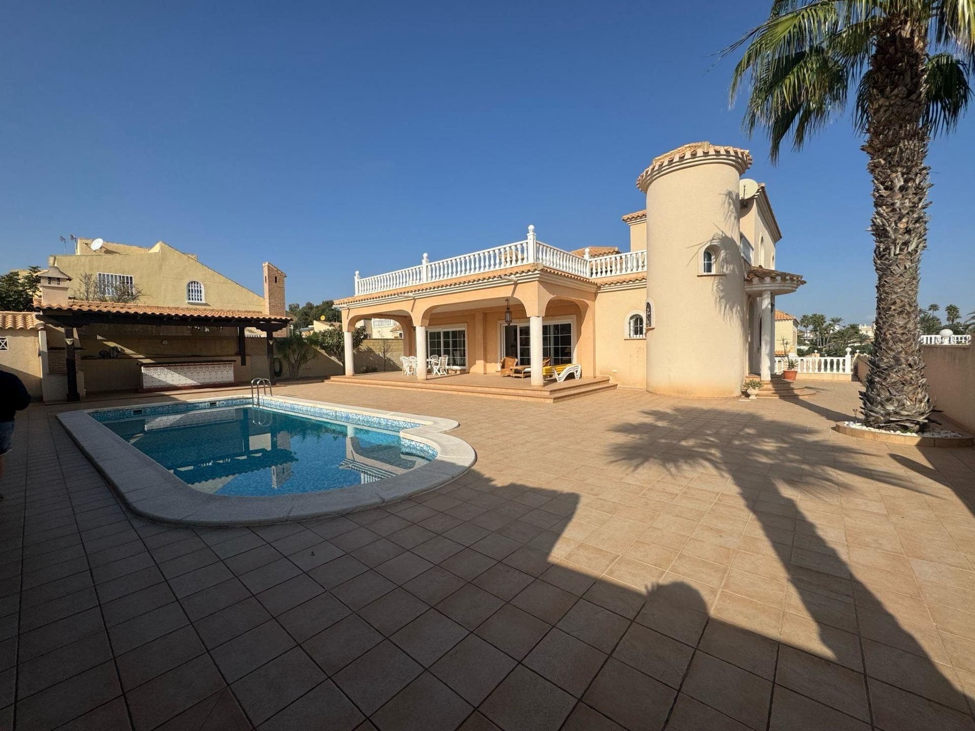 Villa in Playa Flamenca - view 1