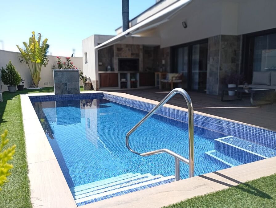 Villa in Daya Nueva - view 1