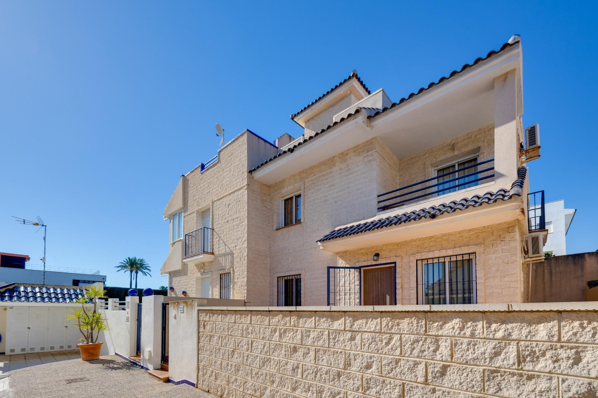 House in Torrevieja - view 1