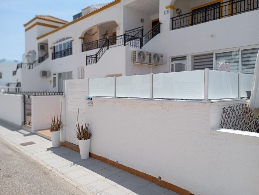 Apartment in Jacarilla - view 1
