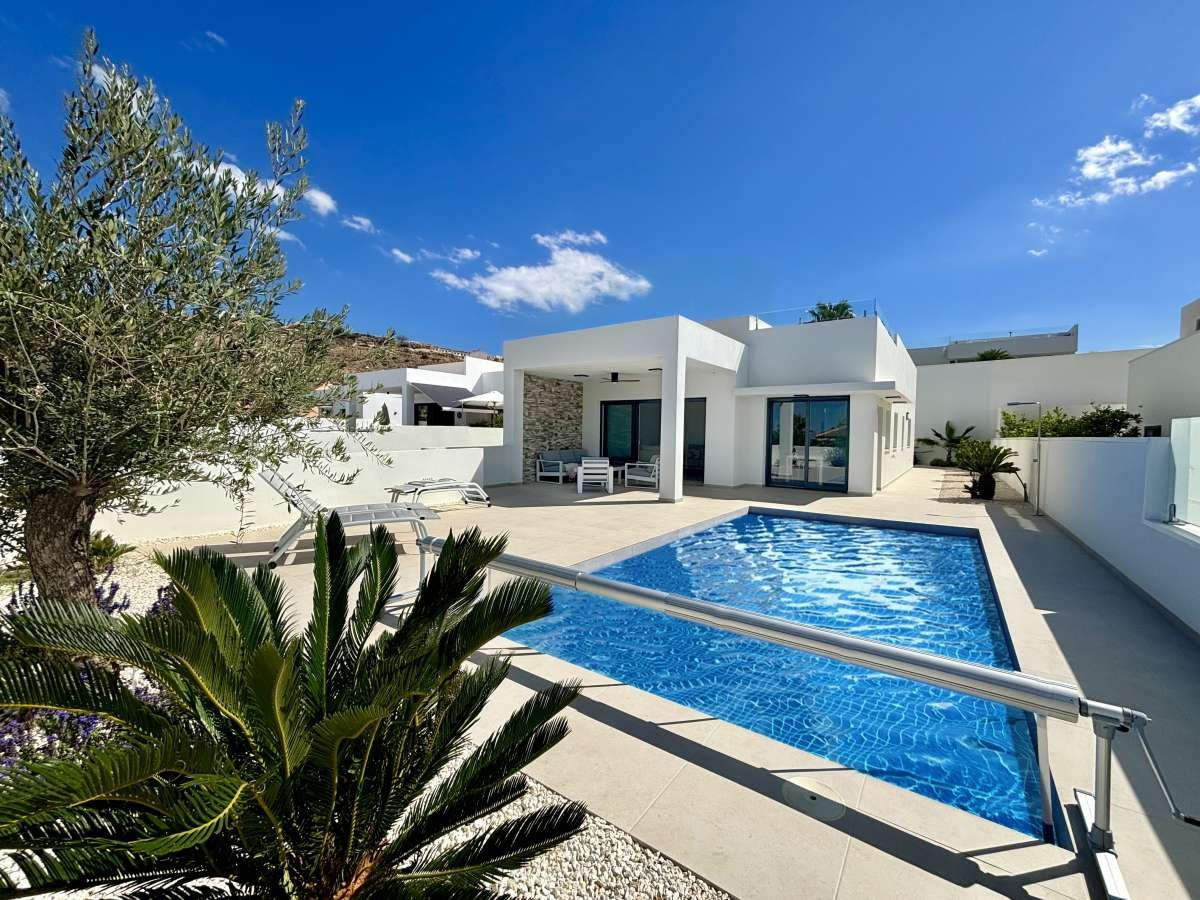Villa in Algorfa - view 1