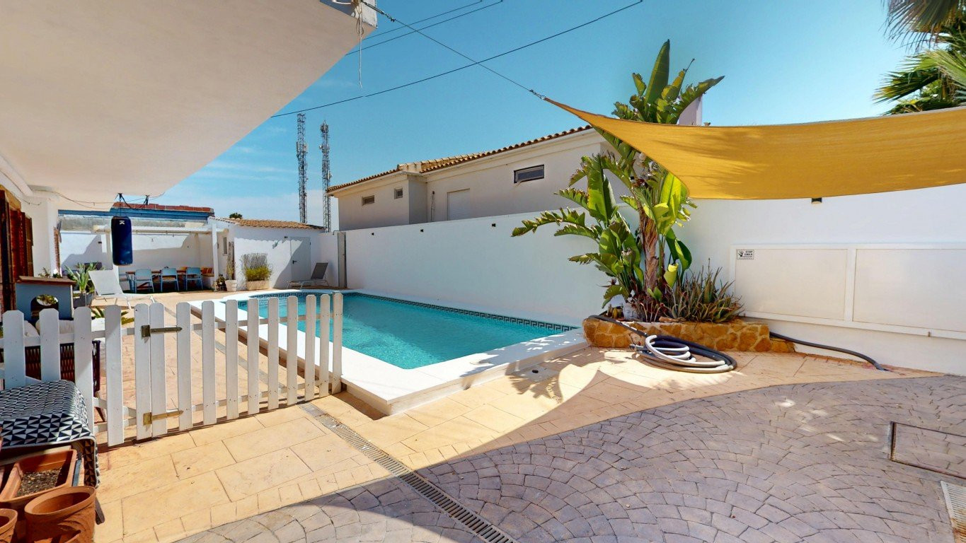 Villa in Los Alcazares - Image 5