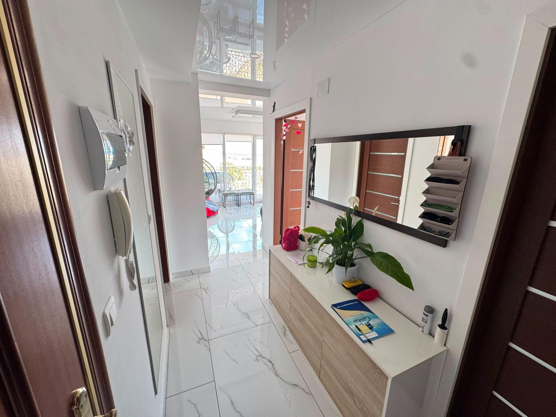 Apartment in Torrevieja - Image 2