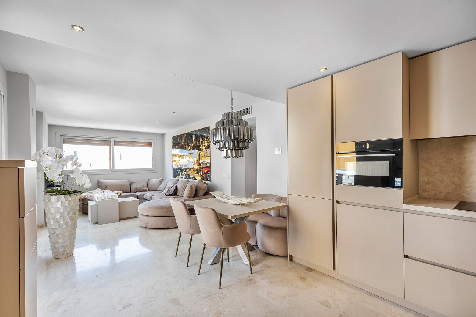Apartment in Torrevieja - Image 2