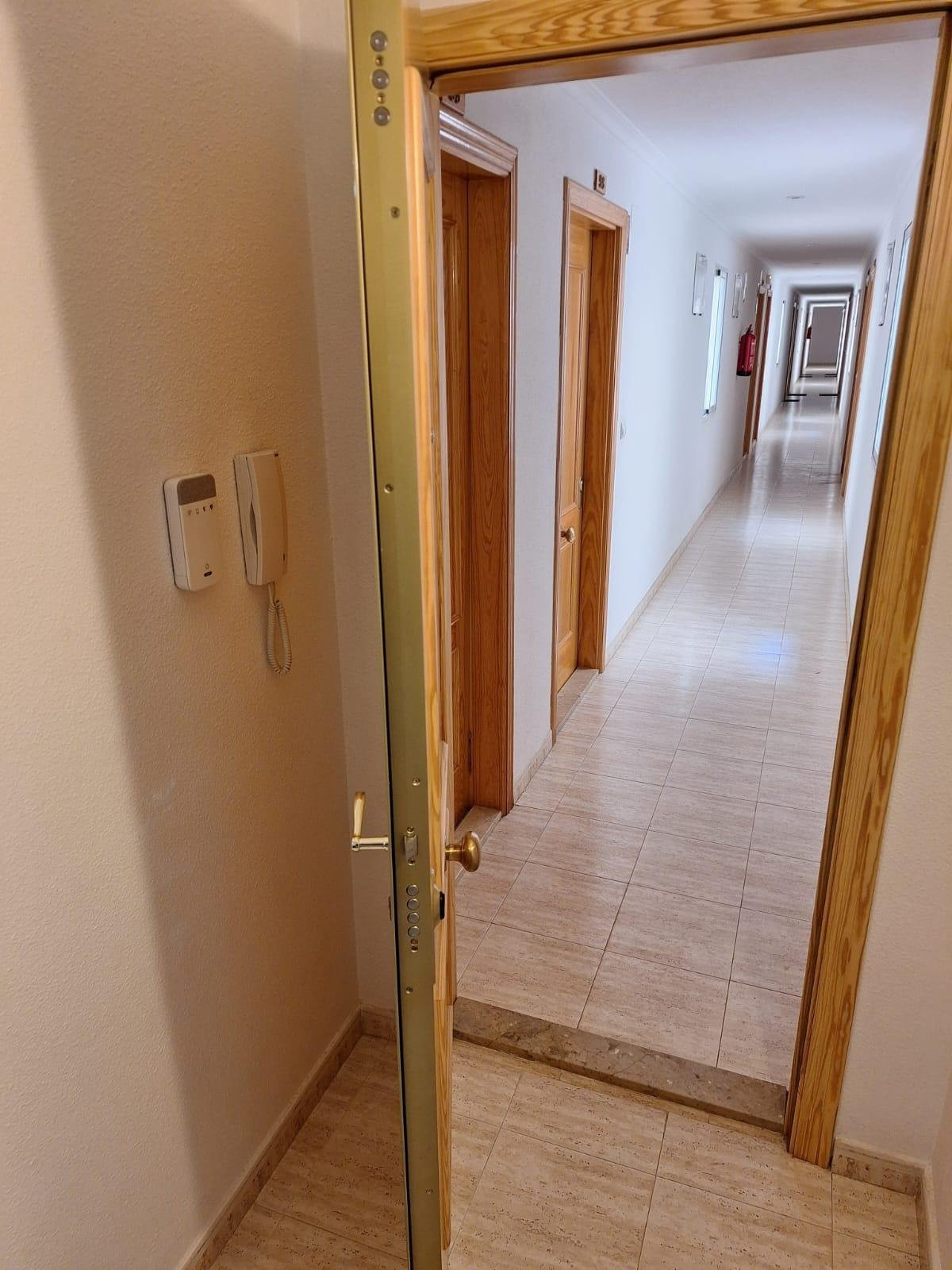 Apartment in Torrevieja - Image 2