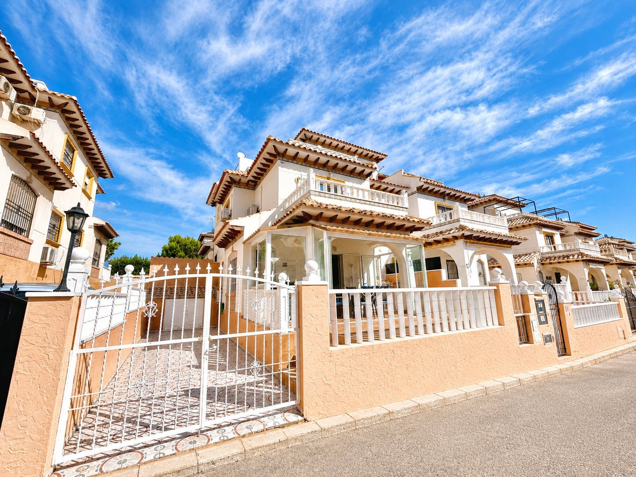 House in Cabo Roig - view 1