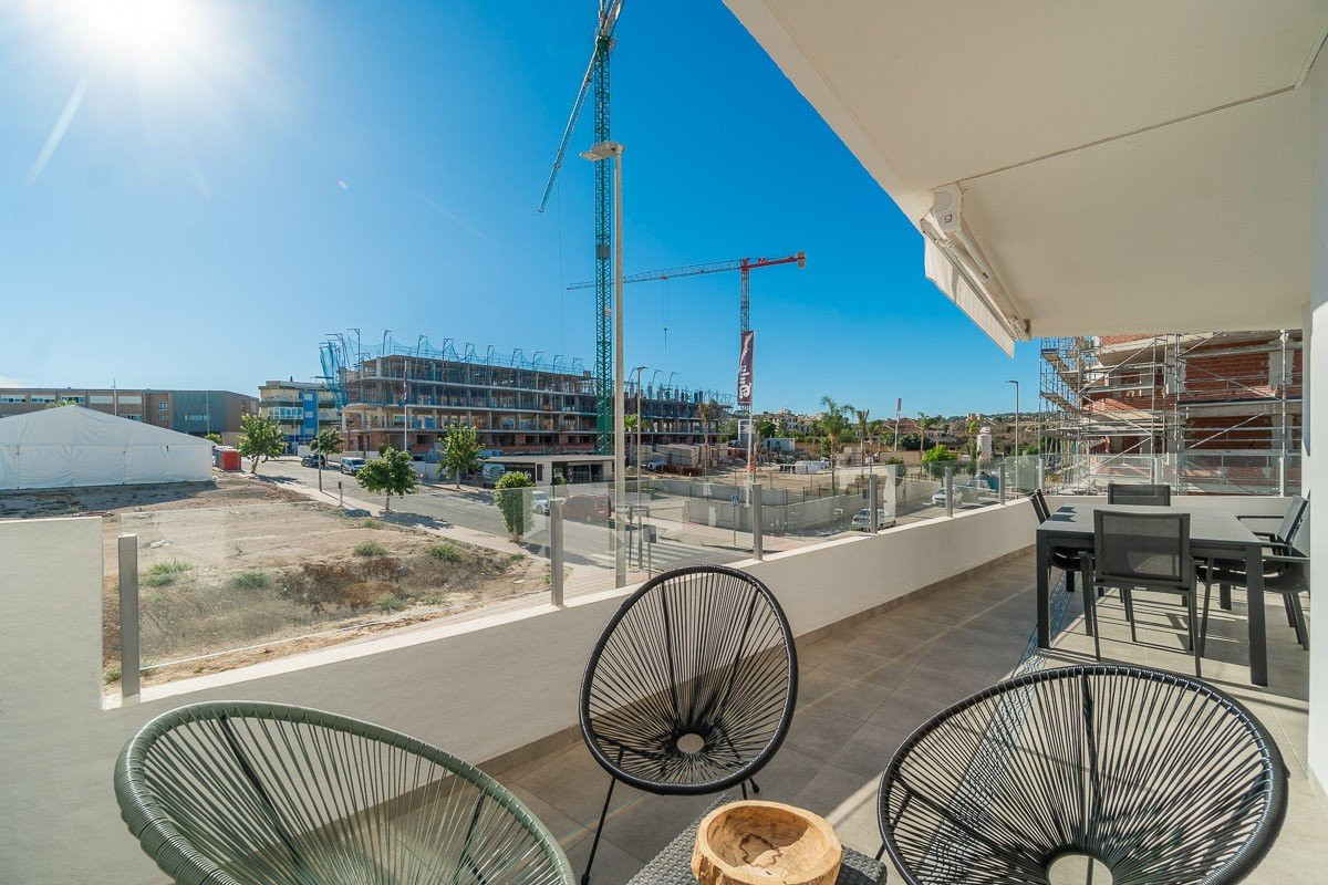 Apartment in San Miguel de Salinas - Image 2
